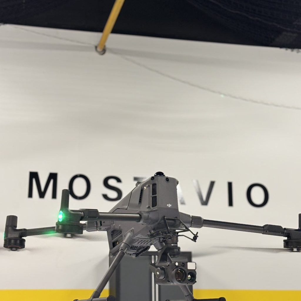 Drone Flying SkyTech Mostavio Indoor